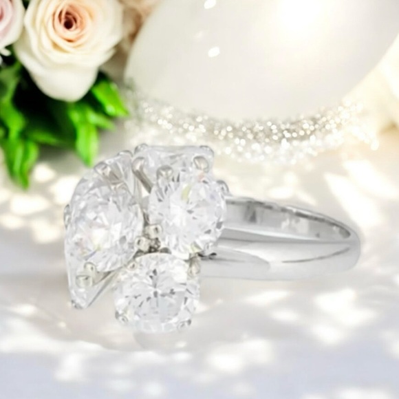 🇨🇦🆕5th Avenue Women’s Sterling Silver Ring - Picture 1 of 16